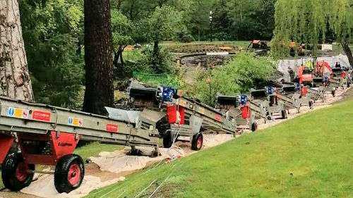 Landscaping: Cleaning and Expansion of a Private Lake,  Surrey [EK 450]